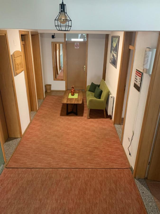 Restoran&Motel And Apartmants Lovacka Prica Tesanj Eksteriør billede