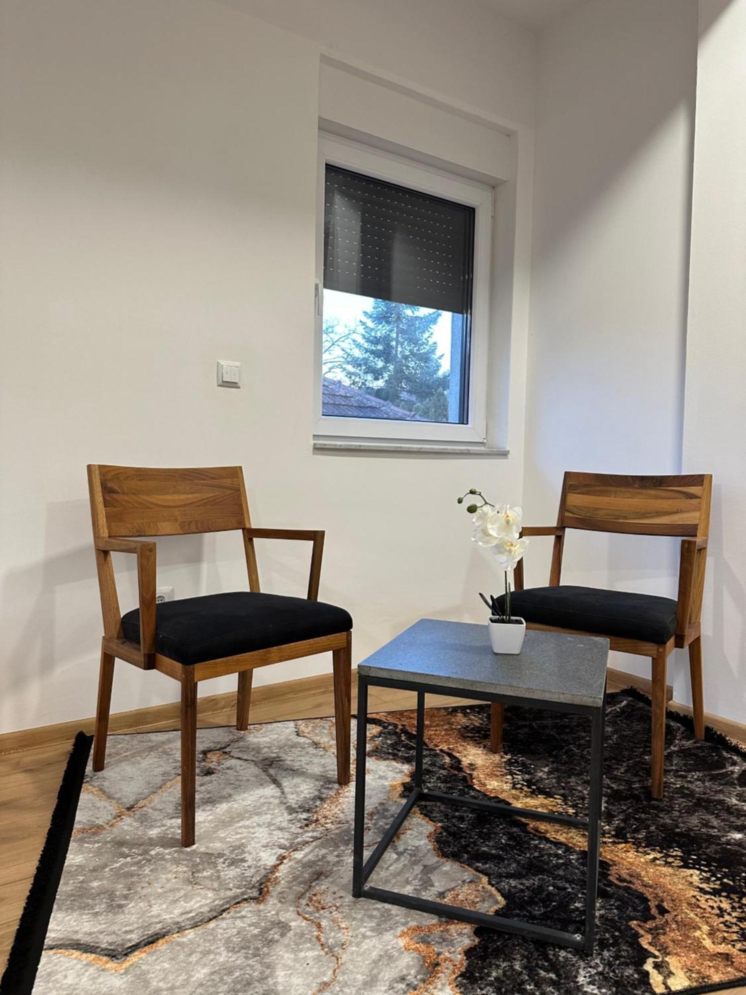 Restoran&Motel And Apartmants Lovacka Prica Tesanj Eksteriør billede