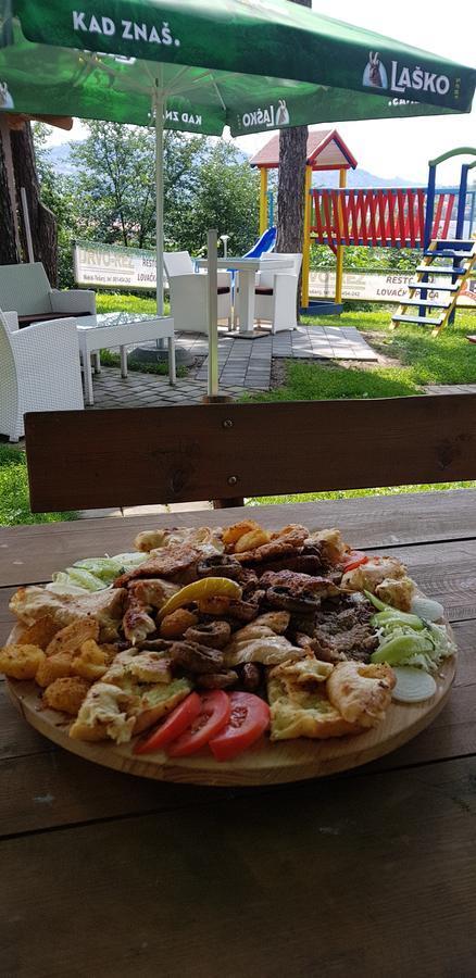 Restoran&Motel And Apartmants Lovacka Prica Tesanj Eksteriør billede