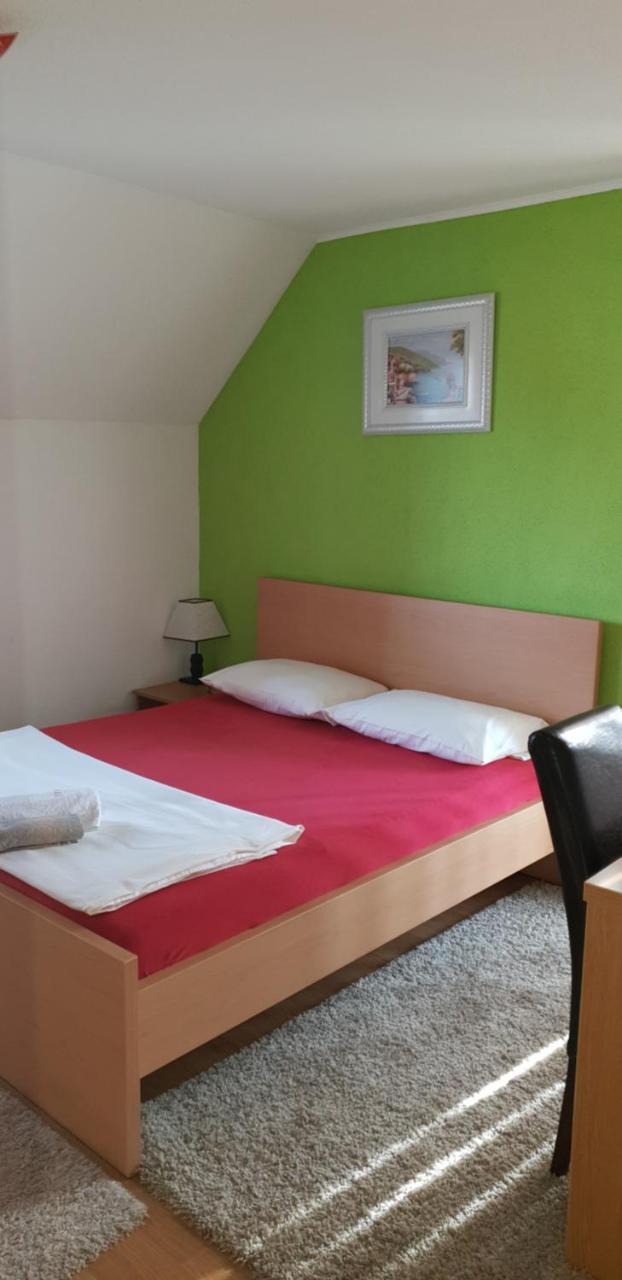 Restoran&Motel And Apartmants Lovacka Prica Tesanj Eksteriør billede