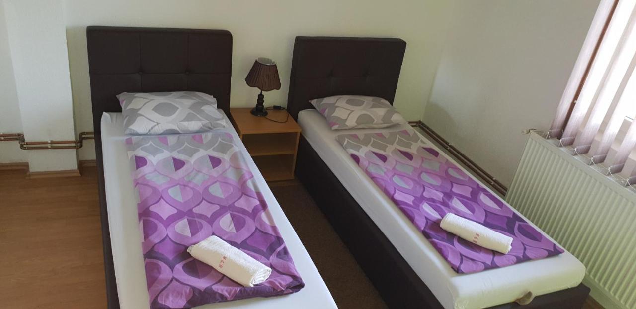 Restoran&Motel And Apartmants Lovacka Prica Tesanj Eksteriør billede
