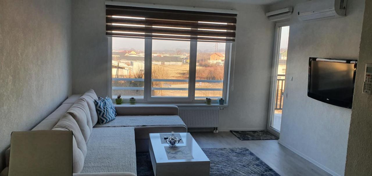 Restoran&Motel And Apartmants Lovacka Prica Tesanj Eksteriør billede